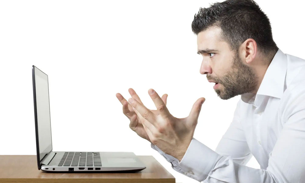 علت هنگ کردن لپ تاپ چیست؟ راهکارهای رفع مشکل |  فروشگاه اینترنتی آترامارت